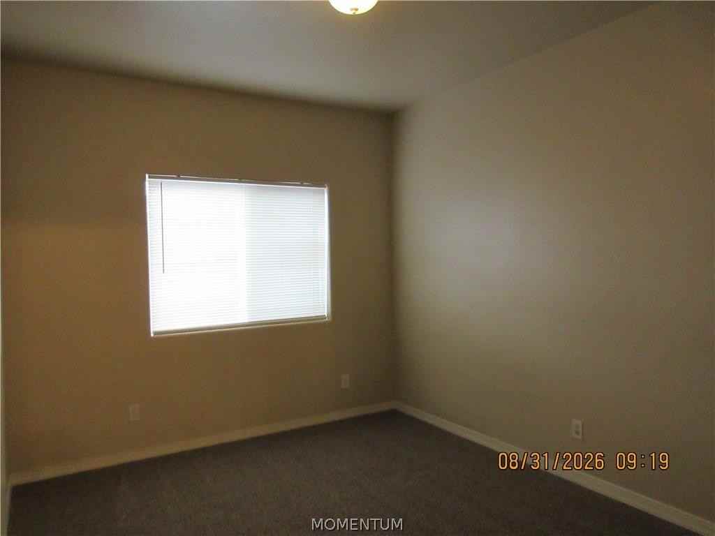 911 E Beverly Ave - Photo 6 of 11