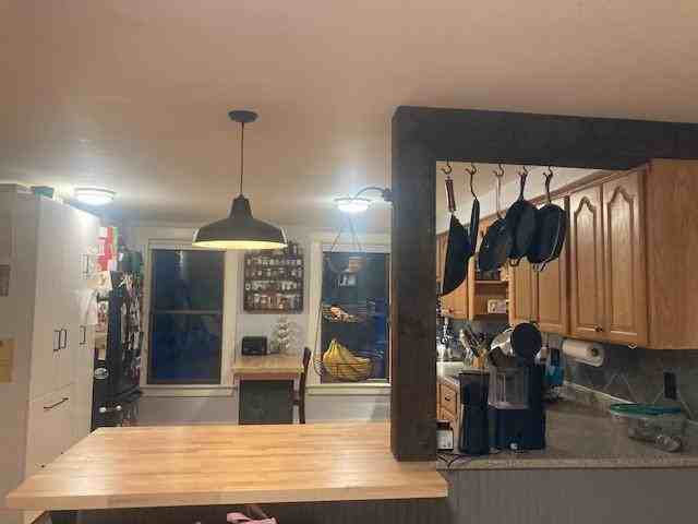 939 River Ave - Photo 3 of 9