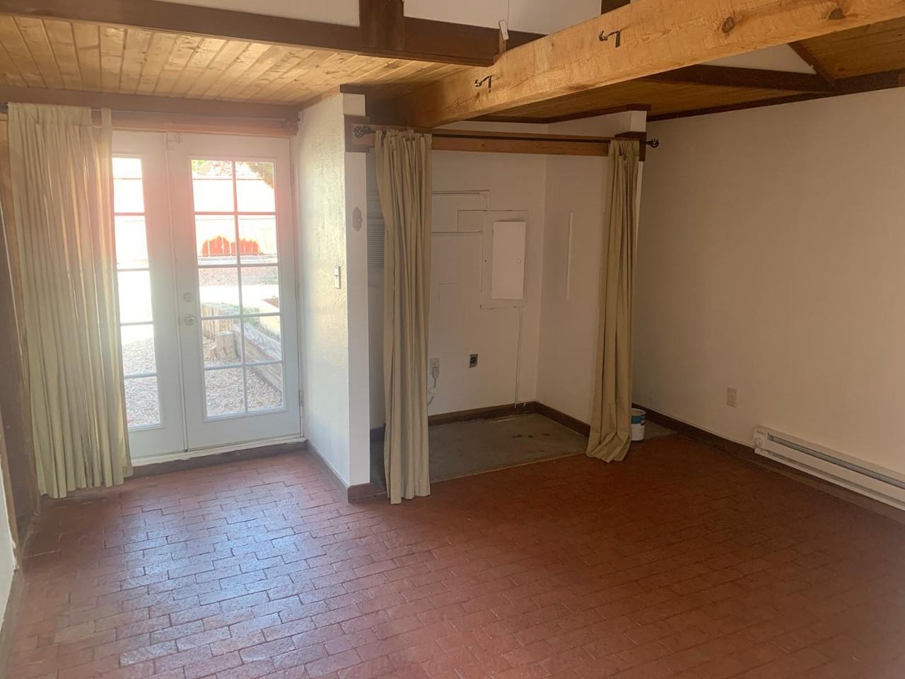 220 Stanford Dr Se #B - Photo 6 of 10