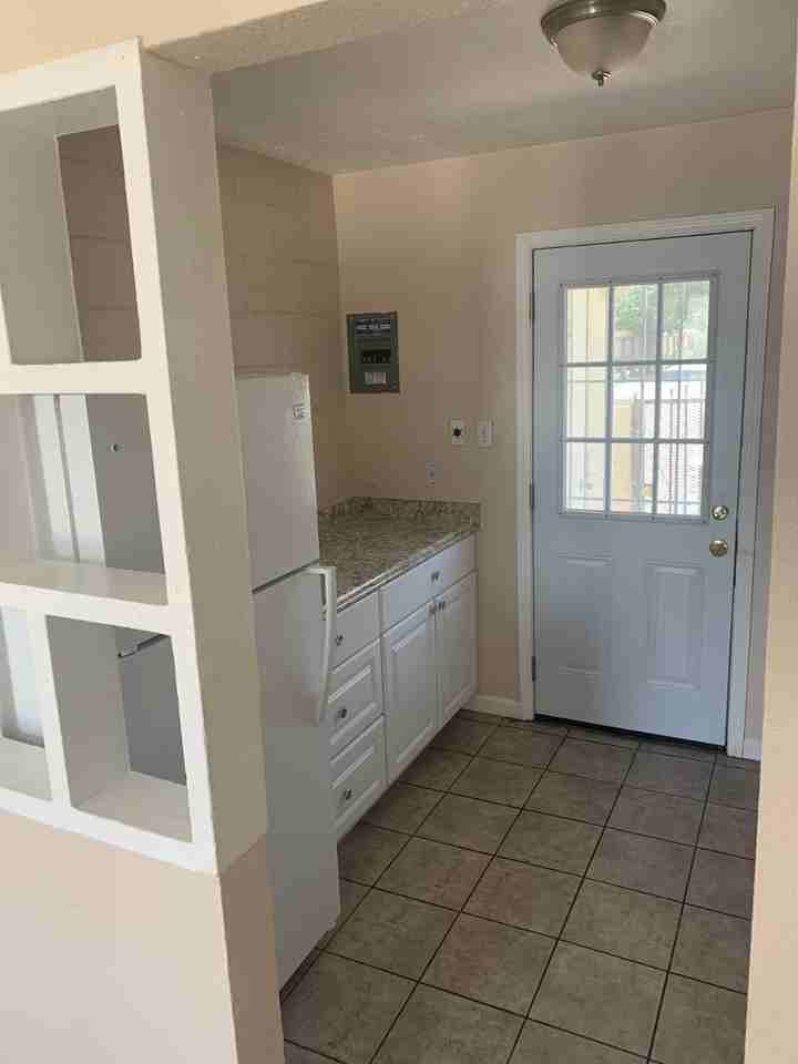 3418 Crest Ave Se #3 - Photo 5 of 13