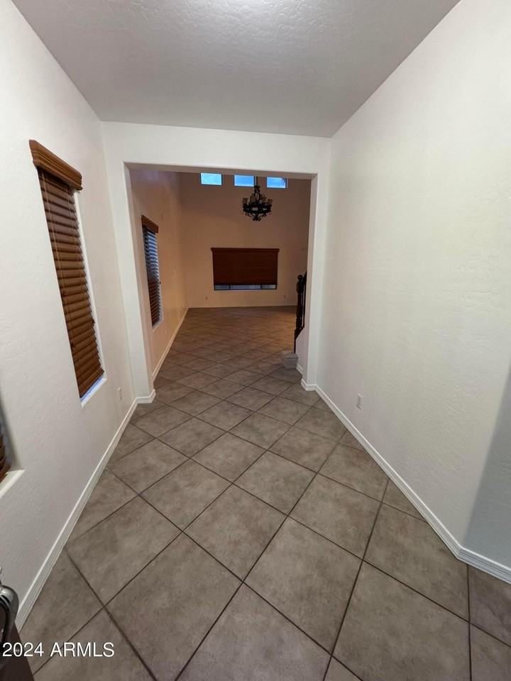 2110 W Kathleen Rd - Photo 5 of 42