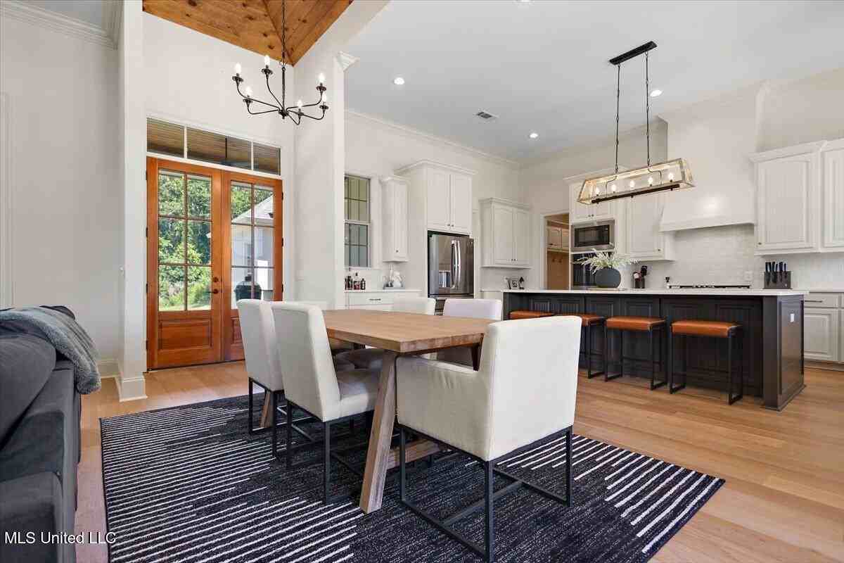 6603 Wirtz Rd - Photo 5 of 35