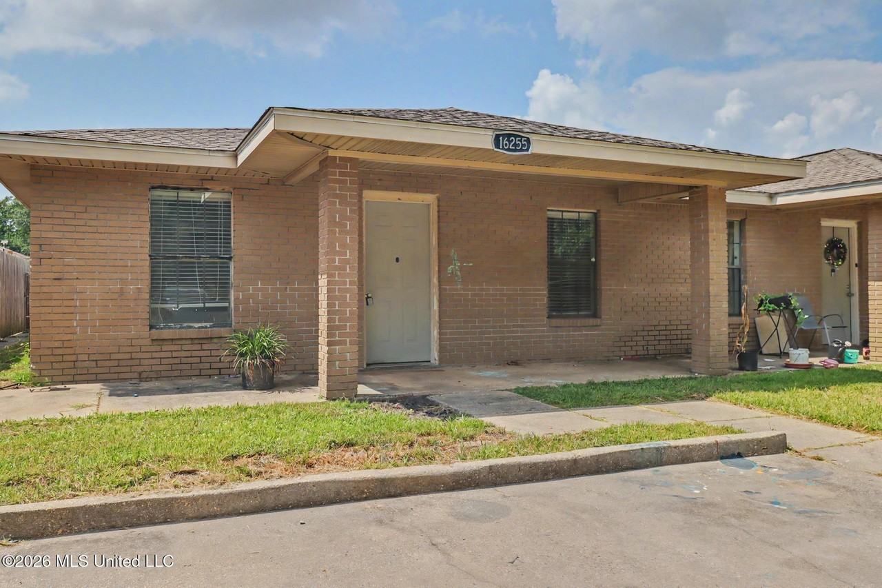 16255 Rio Grande St - Photo 2 of 18