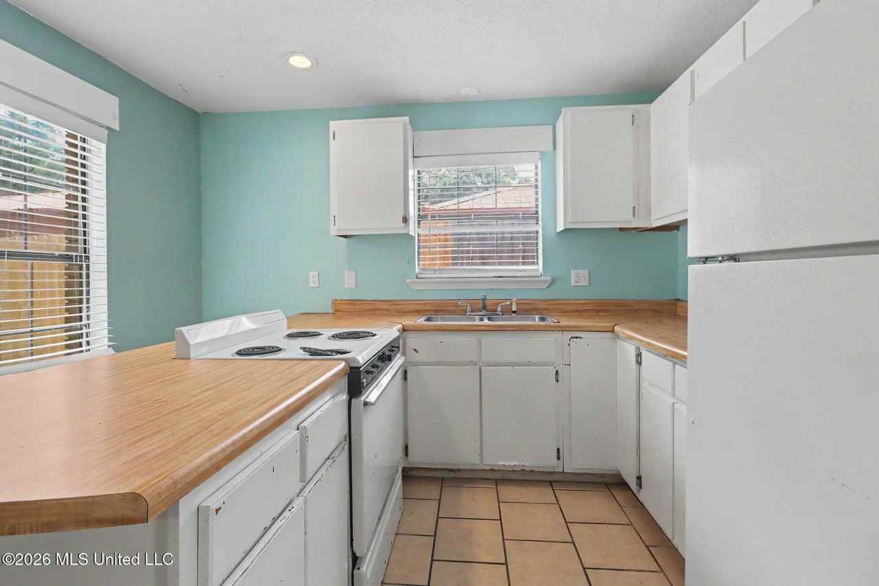 16255 Rio Grande St - Photo 7 of 18