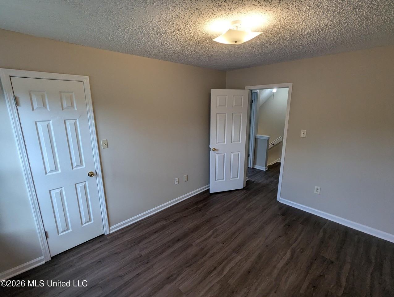 8061 Martha Ann Ln - Photo 6 of 10