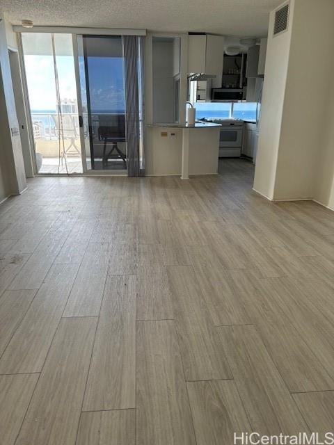 1212 Nuuanu Ave #3805 - Photo 3 of 4