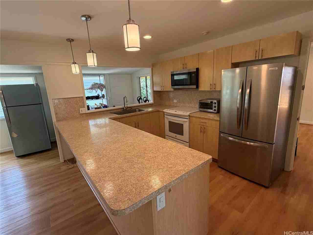 305 Halaki St - Photo 3 of 18