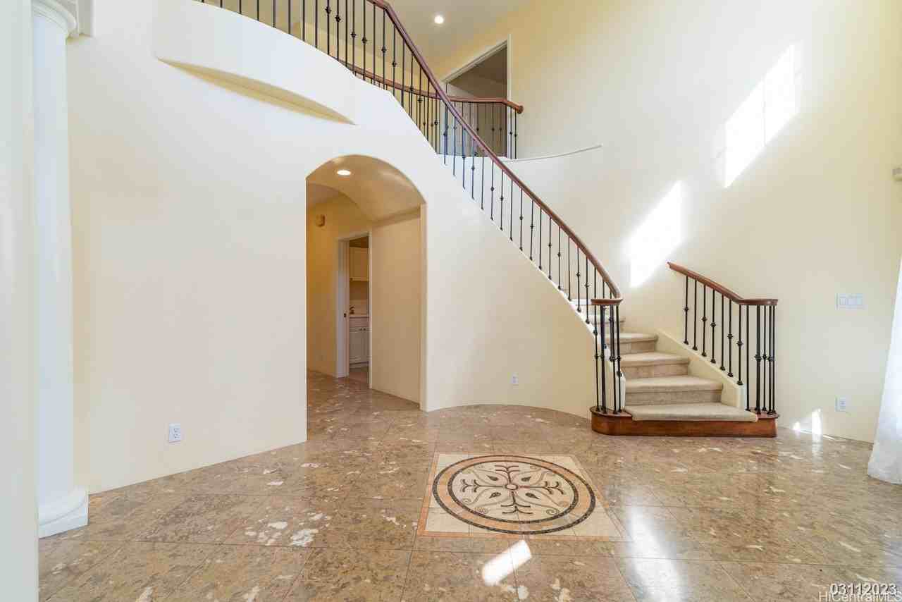 1018 Kaolo St - Photo 2 of 25