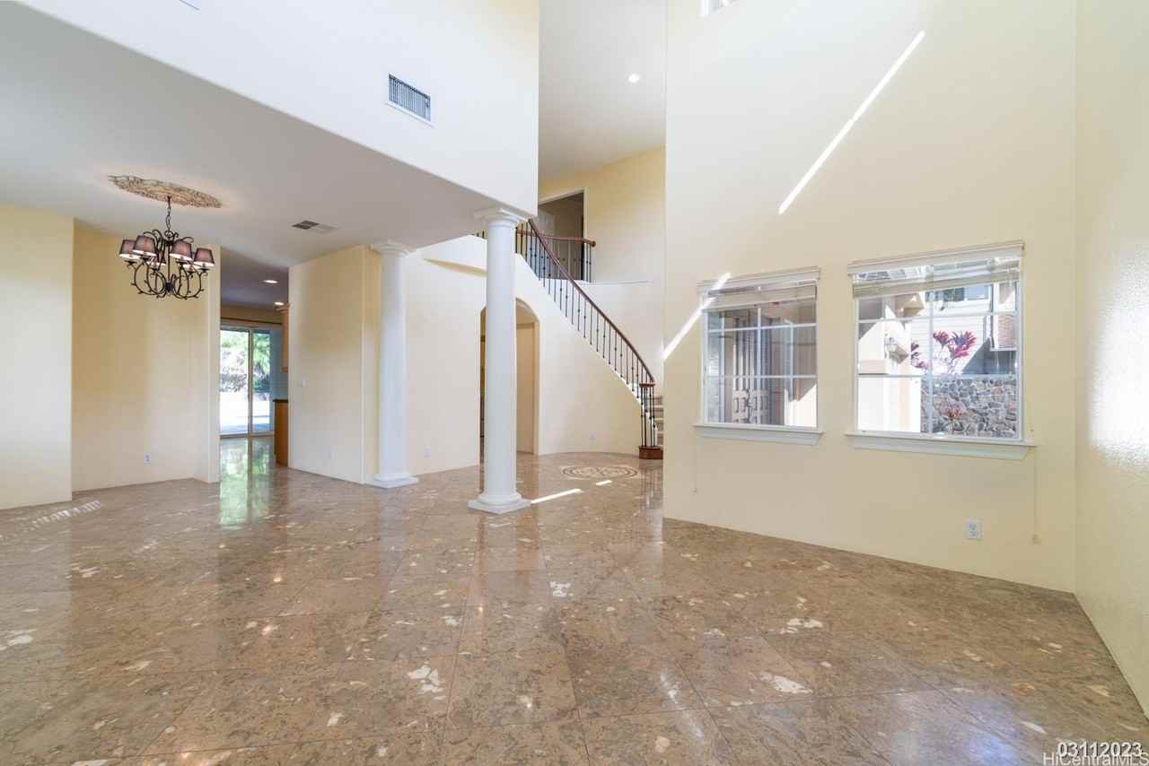 1018 Kaolo St - Photo 3 of 25