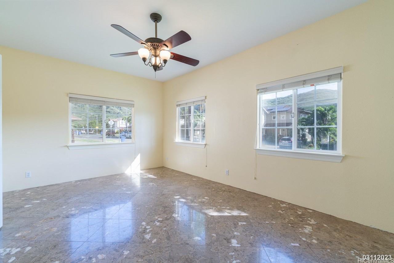 1018 Kaolo St - Photo 5 of 25