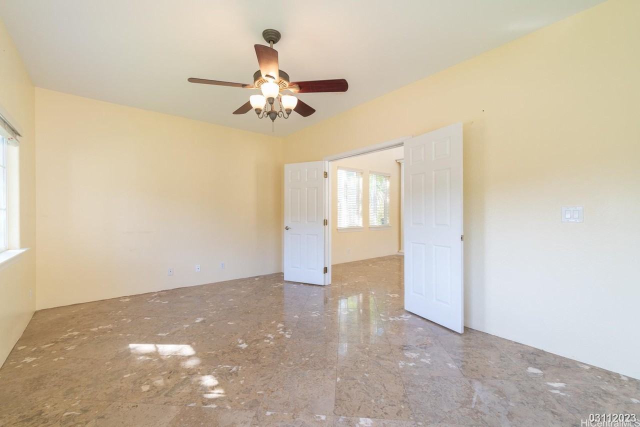 1018 Kaolo St - Photo 6 of 25