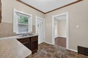 3720 Willys Pkwy - Photo 6 of 22