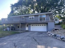 featured image of 3921 Minnewashta Ct