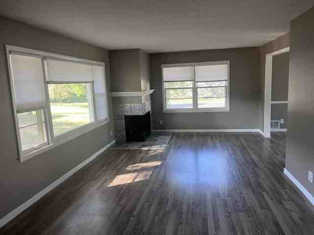 3921 Minnewashta Ct - Photo 6 of 16