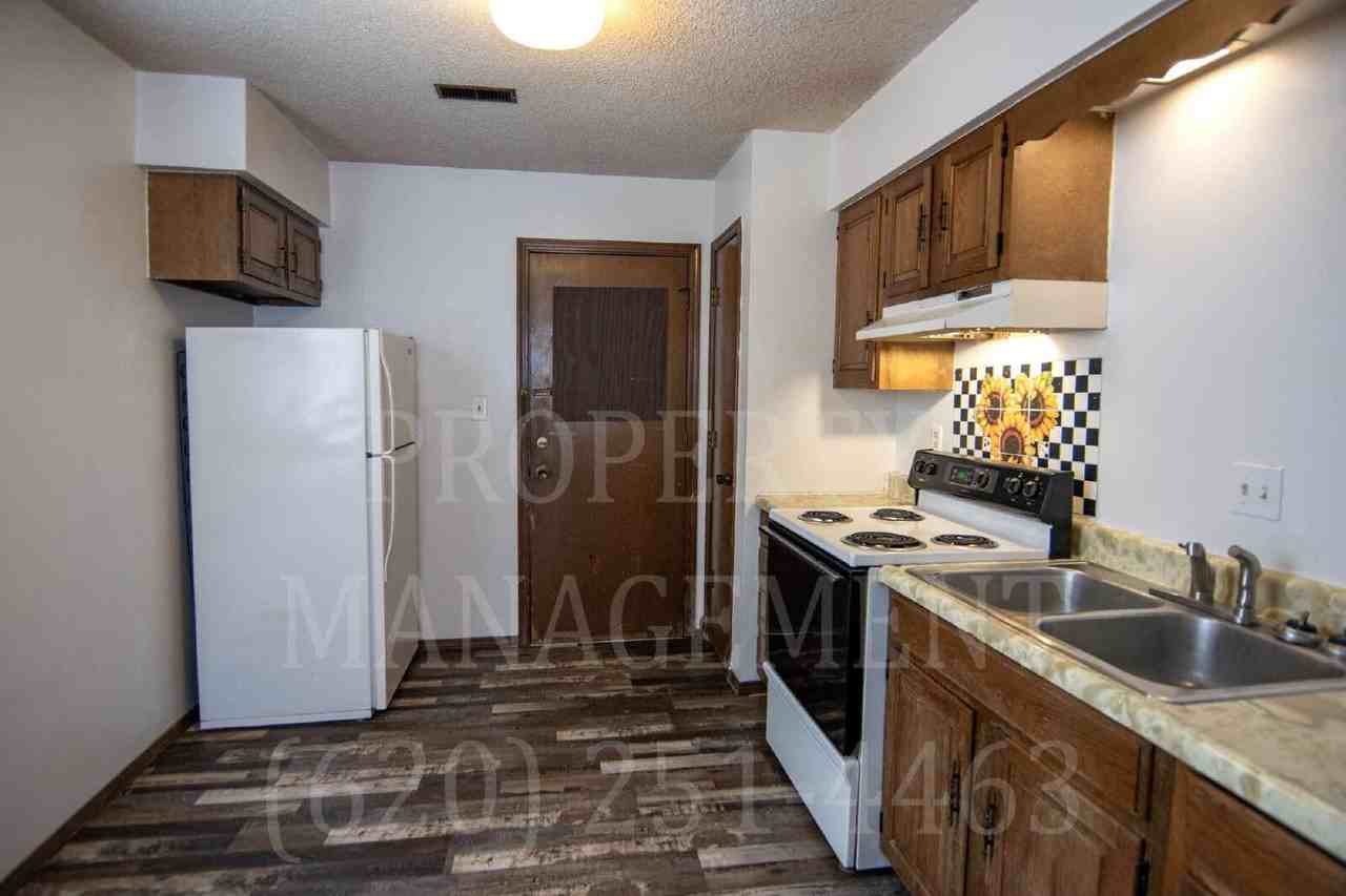901 Harding St - Photo 2 of 19