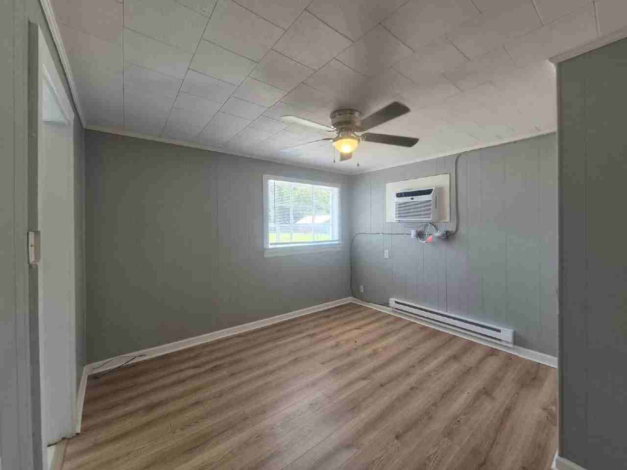 349 Hickory Hts Apt B - Photo 7 of 10