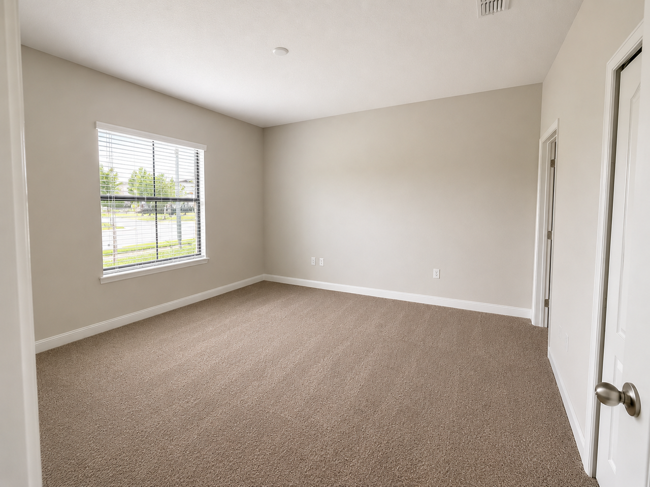 220 Brooke'S Pl - Photo 5 of 16