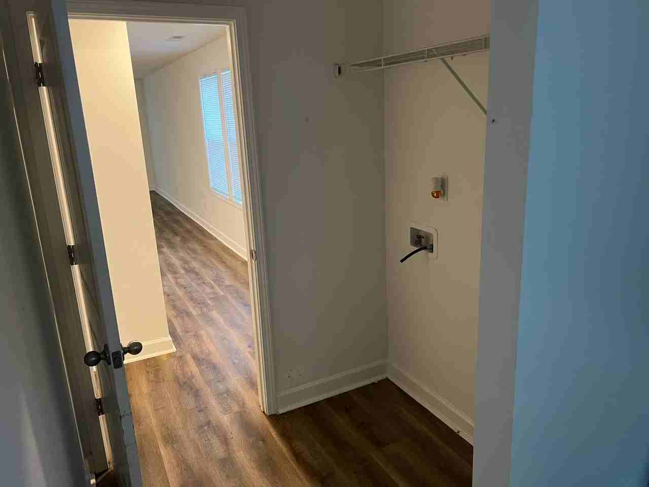912 2nd St - Photo 5 of 50