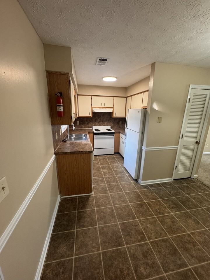 2215 17th Ave #1 - Photo 3 of 13