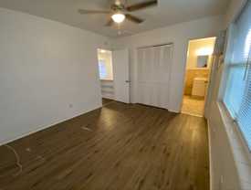 916 E Lime St #D - Photo 1 of 1