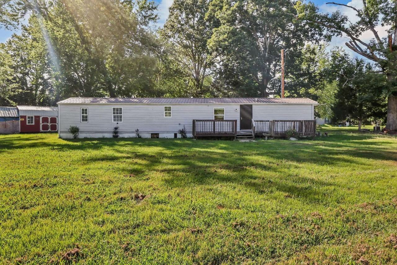 2558 Liverpool Rd - Photo 3 of 26