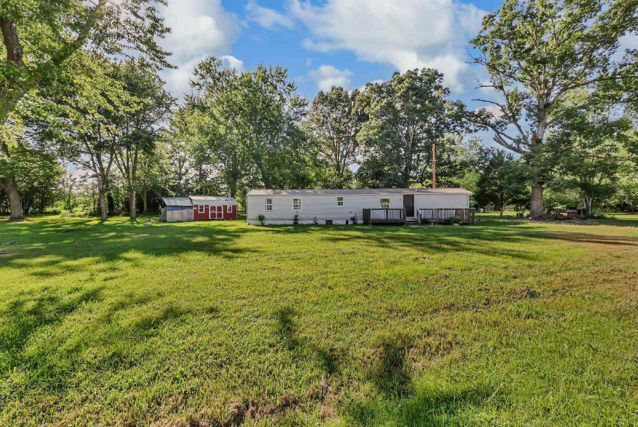 2558 Liverpool Rd - Photo 4 of 26