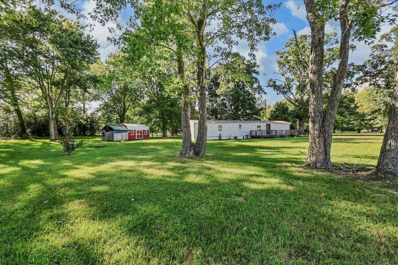 2558 Liverpool Rd - Photo 5 of 26