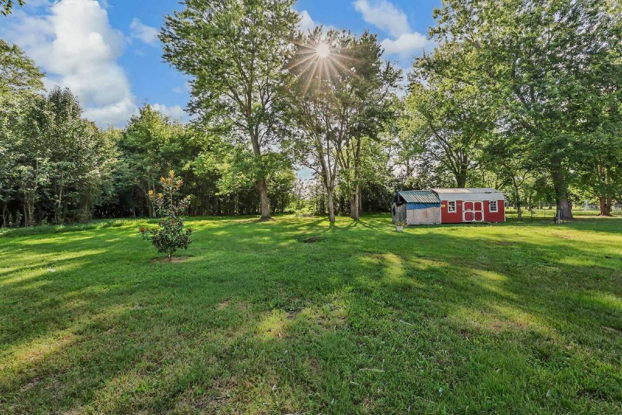 2558 Liverpool Rd - Photo 7 of 26