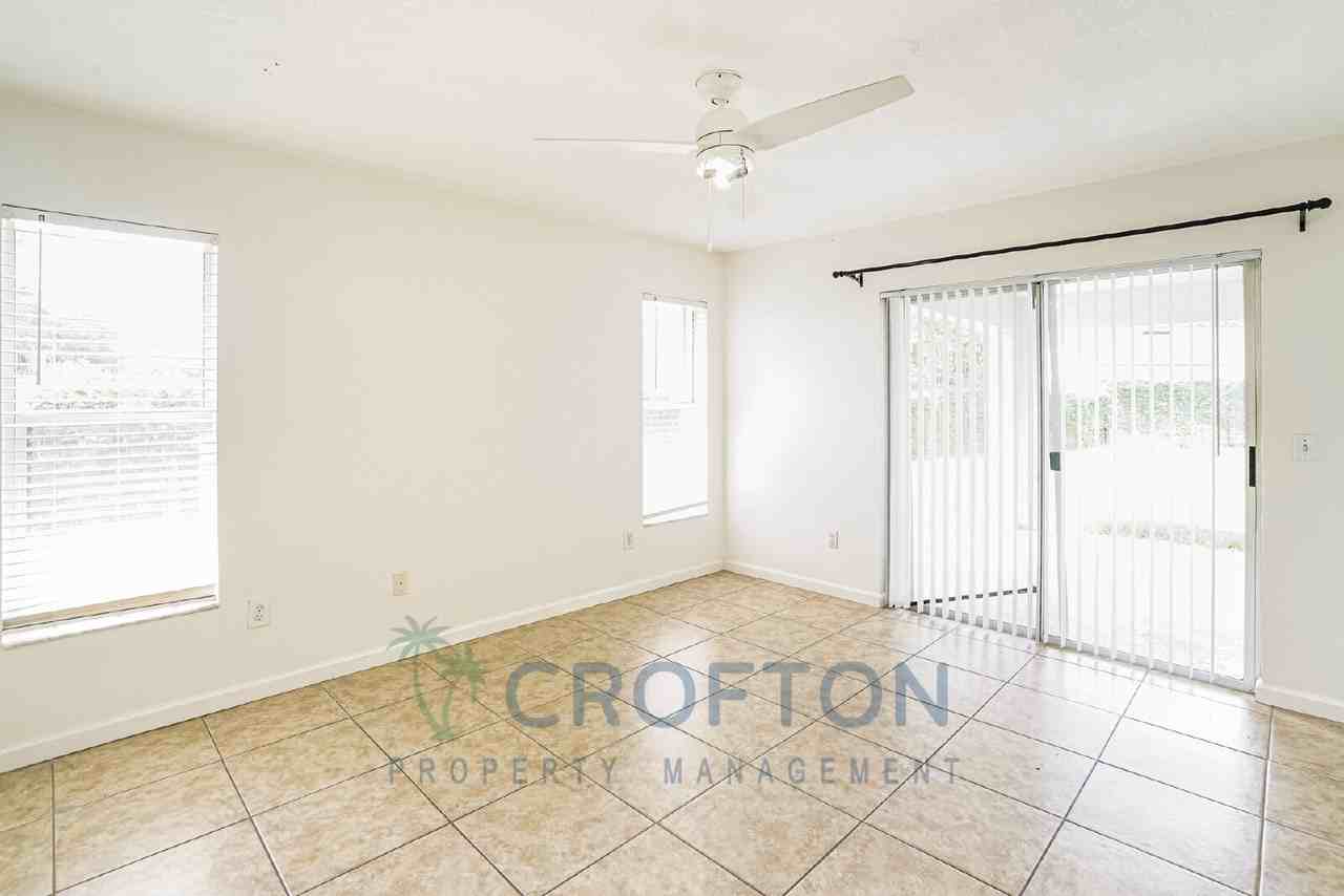 111 Crescent Ct - Photo 6 of 20