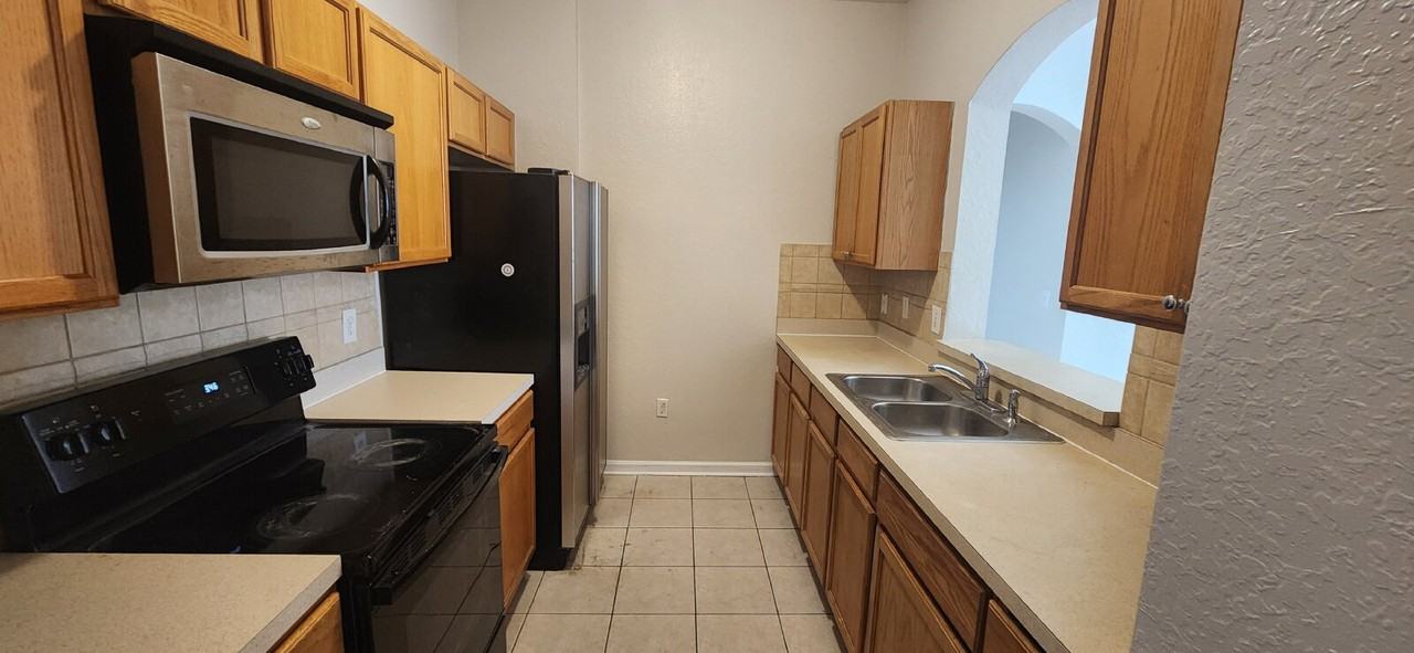 6240 Contessa Dr #310 - Photo 6 of 17