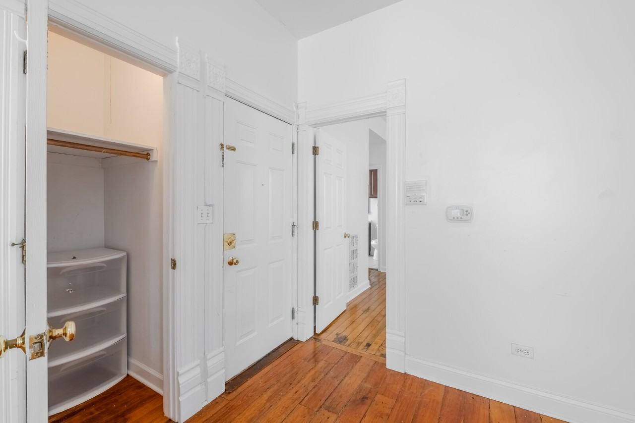 1470 W Huron St #3F - Photo 5 of 16