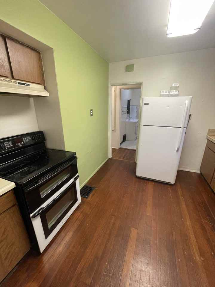 527 Crampton St - Photo 7 of 27