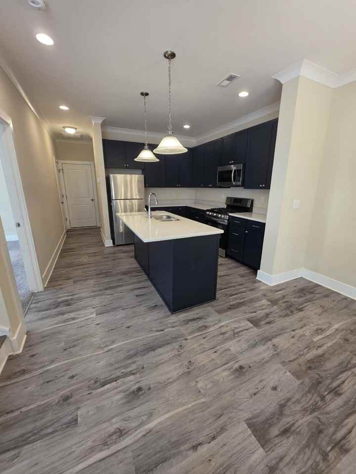 1751 Eastfall St - Photo 6 of 23