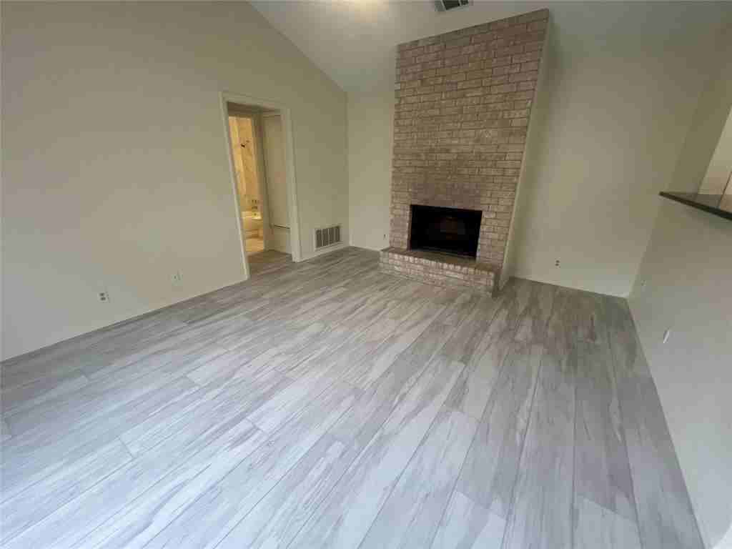 807 Lloyd Ln #A - Photo 3 of 13
