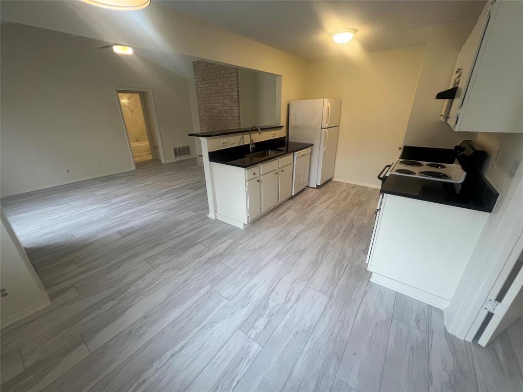 807 Lloyd Ln #A - Photo 6 of 13