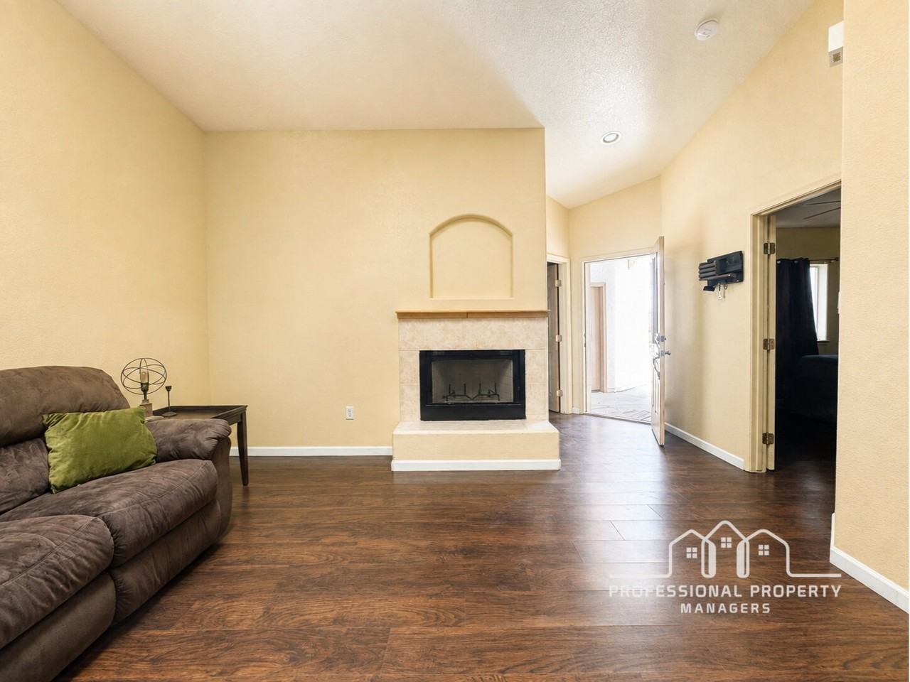 10694 E 34th Pl - Photo 3 of 12