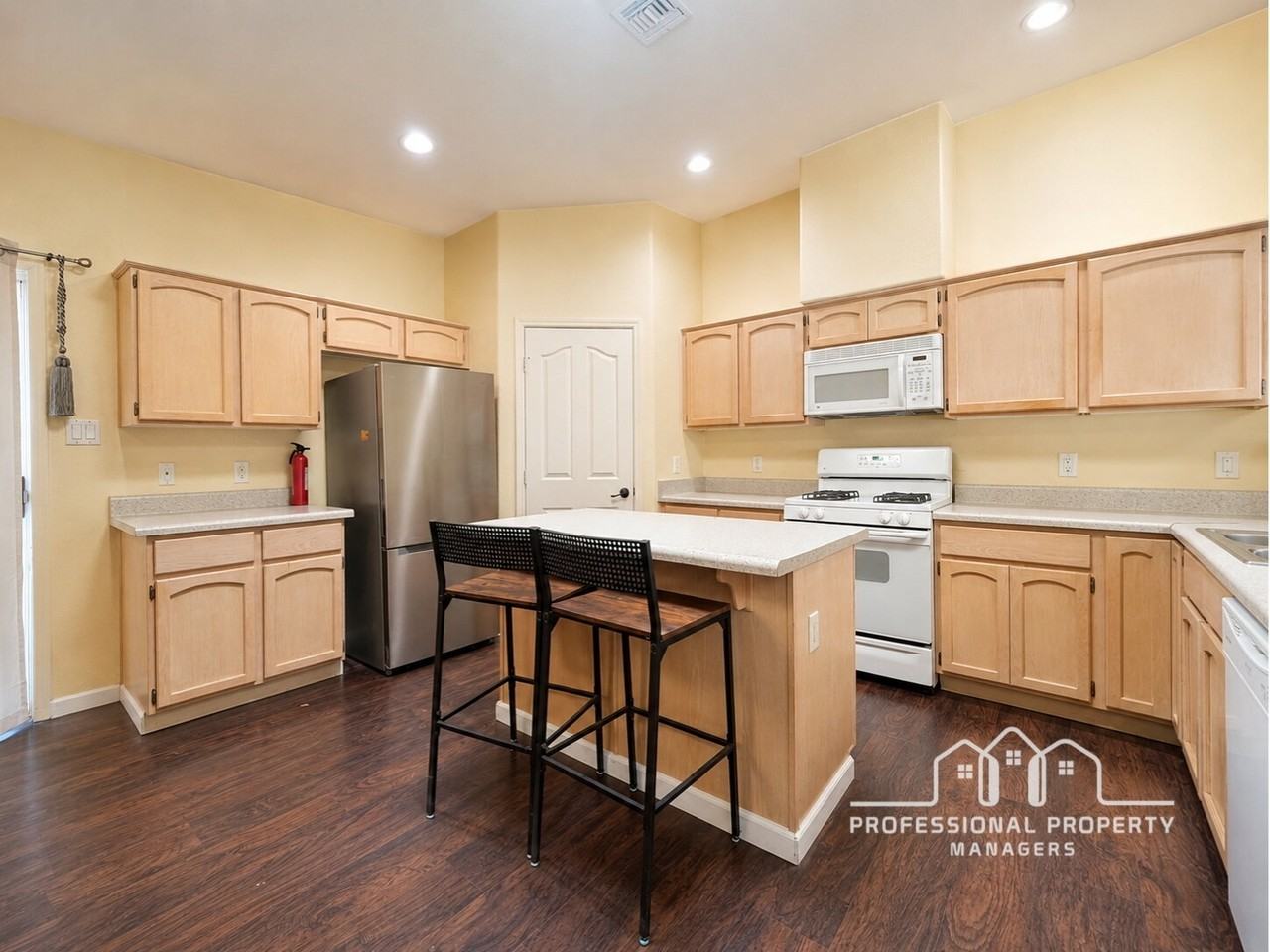 10694 E 34th Pl - Photo 5 of 12