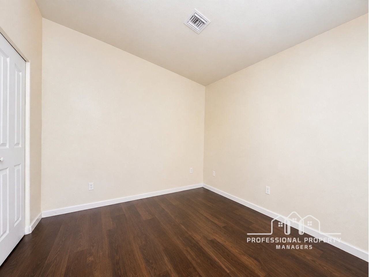 10694 E 34th Pl - Photo 7 of 12