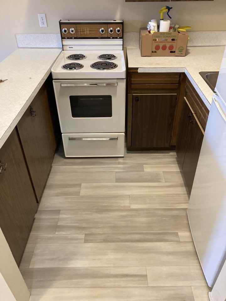 3570 Hastings St E - Photo 7 of 21