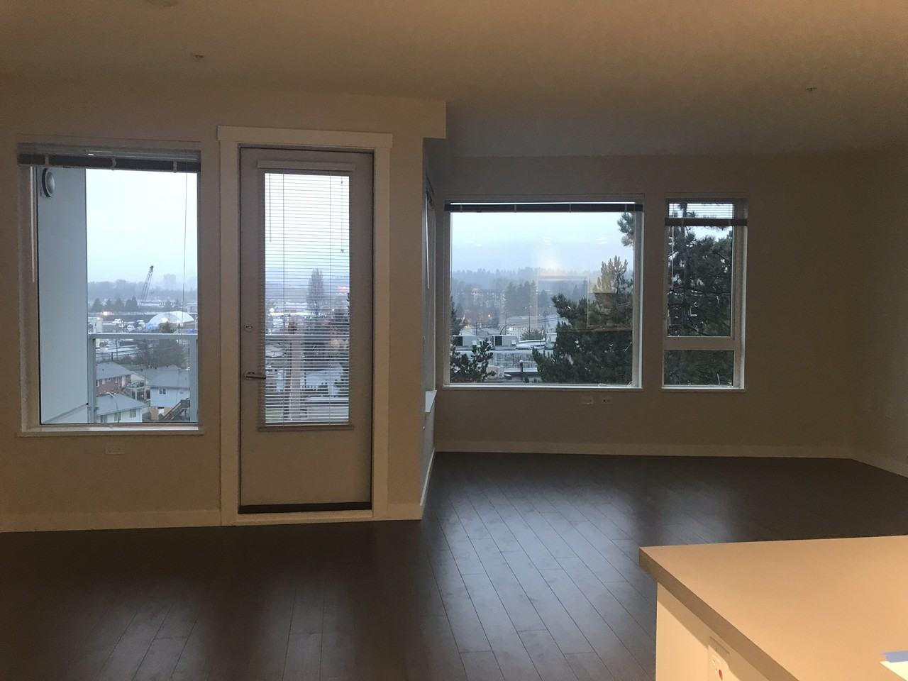 277 1st St W - Photo 4 of 26