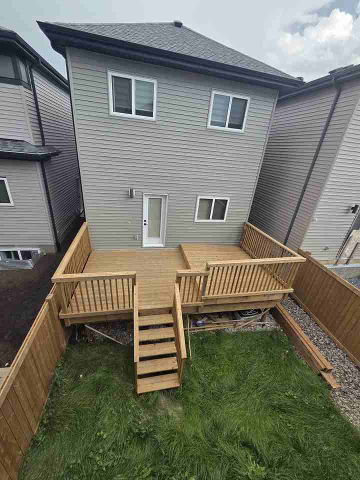 4212 38 St - Photo 2 of 22