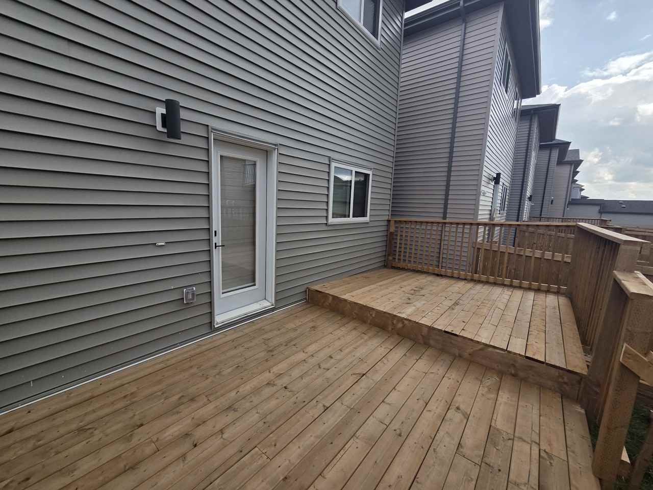 4212 38 St - Photo 7 of 22