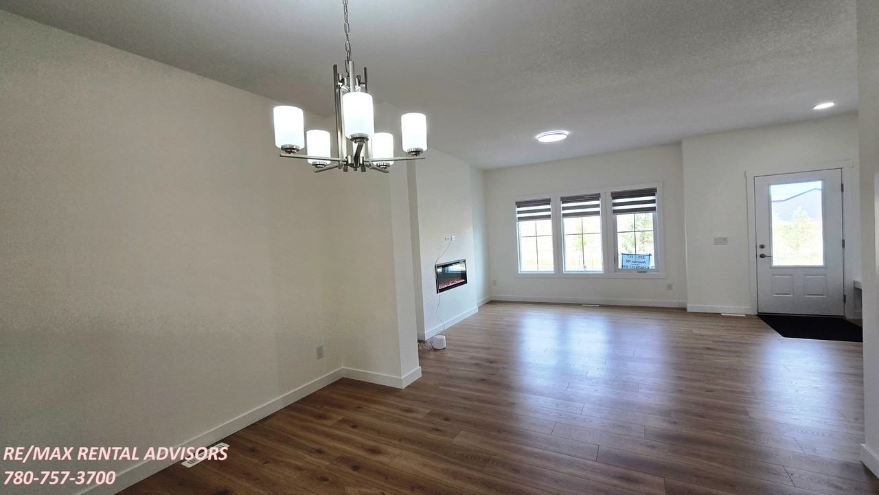 235 157 Avenue Northeast - Photo 4 of 17