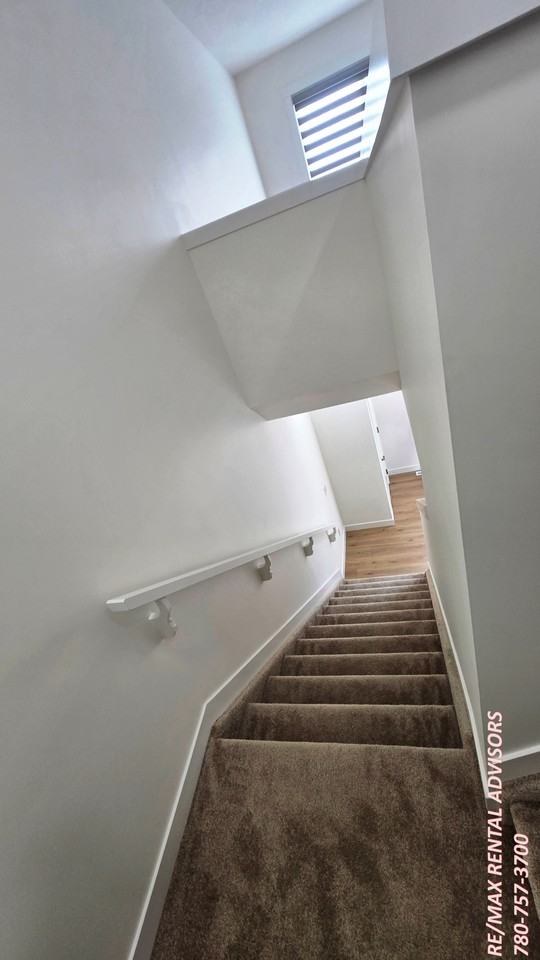235 157 Avenue Northeast - Photo 5 of 17