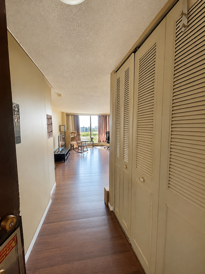 10883 Saskatchewan Dr Nw - Photo 4 of 17