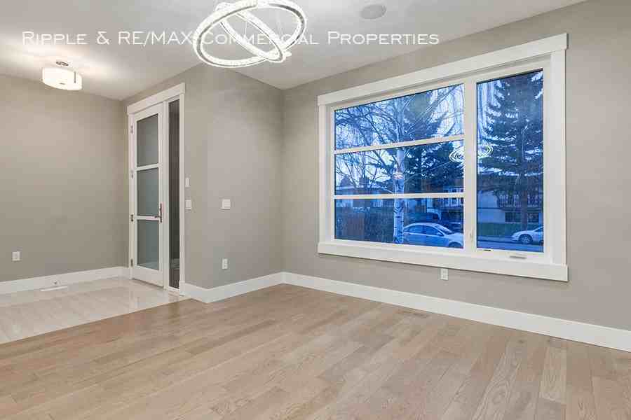 2117 51 Ave Sw - Photo 2 of 29