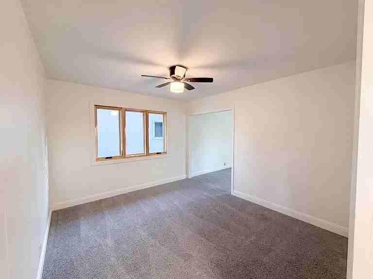 2565 West Fairview Drive - Photo 7 of 9