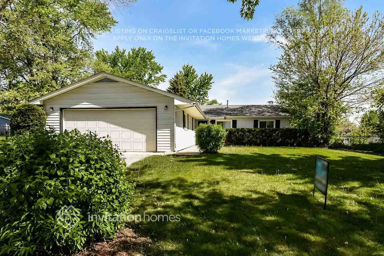 1571 Birch Ave - Photo 2 of 16