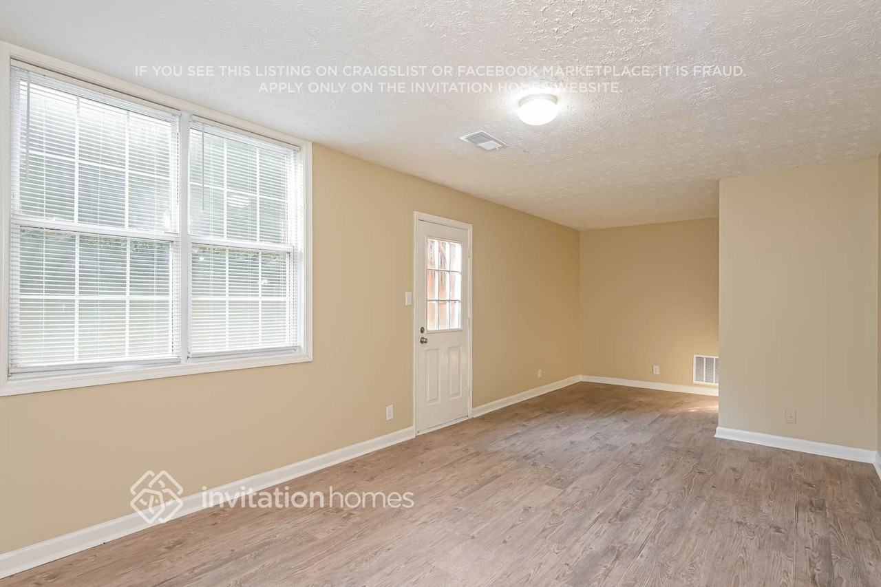 3567 Shoal Trail Dr - Photo 5 of 18