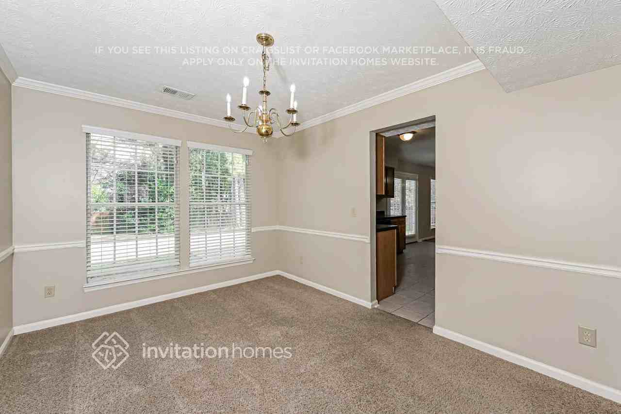 495 Meadowfield Ct - Photo 5 of 18